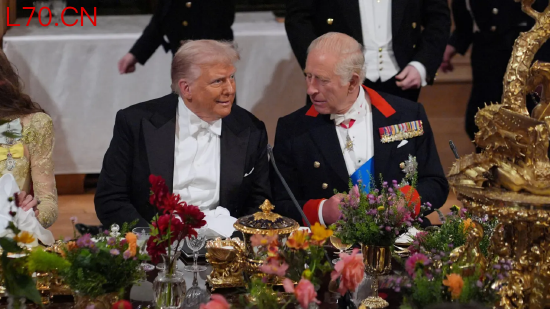 2025 年 9 月 17 日，英国伯克郡温莎城堡，美国总统唐纳德・特朗普与威尔士王妃凯瑟琳出席为特朗普夫妇举办的国宴。当日是特朗普对英国进行第二次国事访问的第一天。