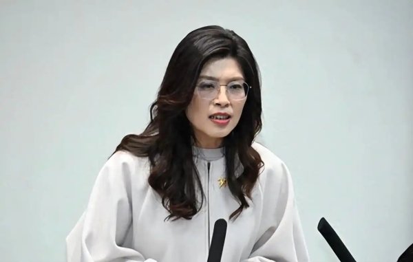 赖清德视郑丽文为2028头号对手？民进党操作“两个太阳”分化蓝军